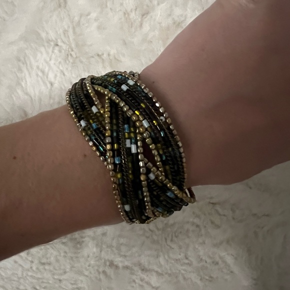 Cuff Bracelet - Picture 5 of 8